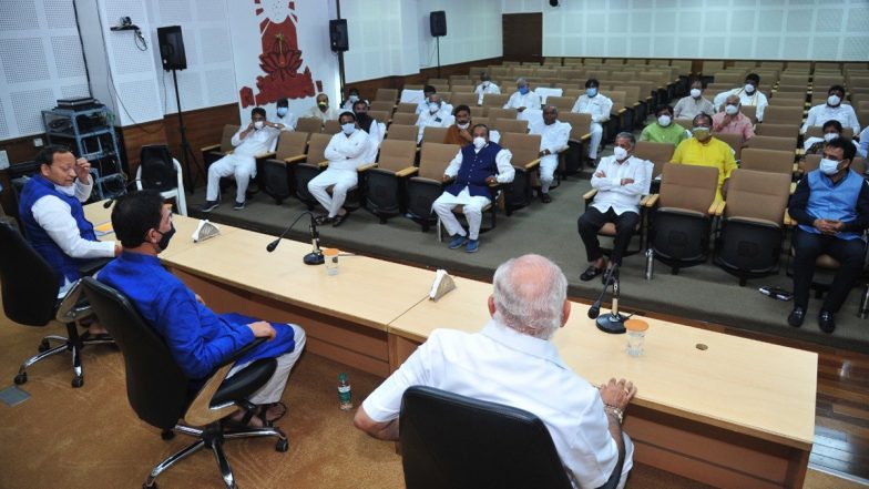 karnataka Politics: बेंगलुरु में सीएम बीएस येदियुरप्पा और बीजेपी प्रभारी अरुण सिंह समेत अन्य राज्य मंत्रियों के बीच हुई हाई वोल्टेज मीटिंग