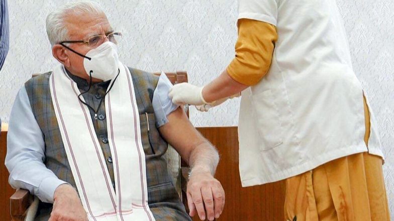 Haryana के सीएम मनोहर लाल खट्टर ने COVID-19 वैक्सीन की दूसरी डोज लगवाई