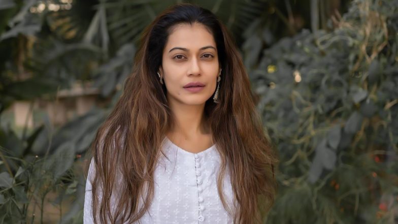 Payal Rohatgi के खिलाफ पुणे में दर्ज हुआ केस, महात्मा गांधी, जवाहरलाल नेहरु पर आपत्तिजनक टिप्पणी करने का मामला