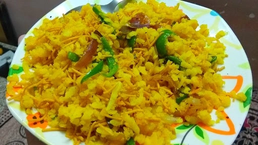 आज है वर्ल्ड पोहा डे, जानें इस लोकप्रिय नाश्ते के बारे में कुछ महत्वपूर्ण बातें