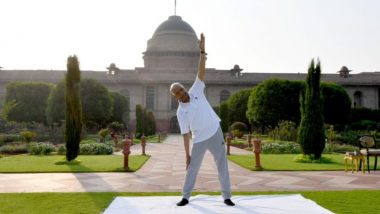 International Day of Yoga 2021: अंतरराष्ट्रीय योग दिवस पर राष्ट्रपति राम नाथ कोविंद ने किया योगा