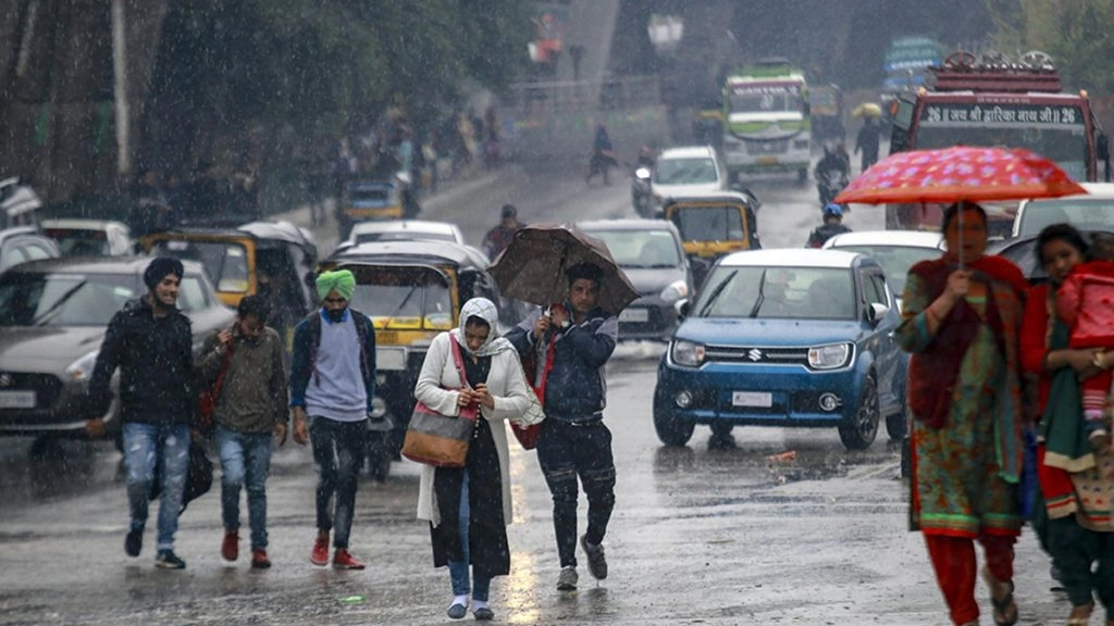 केरल में भारी बारिश, मौसम विभाग ने ‘ऑरेंज अलर्ट’ जारी किया