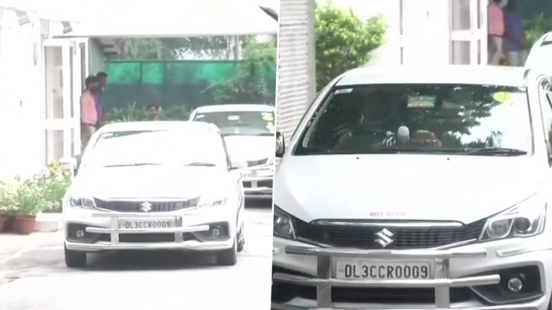 Tirath Singh Rawat resign: केंद्रीय मंत्री नरेंद्र सिंह तोमर अपने आवास से उत्तराखंड के लिए हुए रवाना