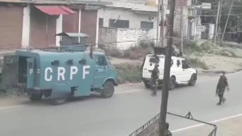 एनआईए ने कश्मीर में कई जगहों पर की छापेमारी