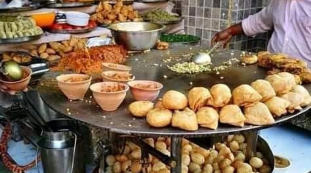 बासी चाट खाने से 50 से ज्यादा लोग फूड प्वाइजनिंग से बीमार 