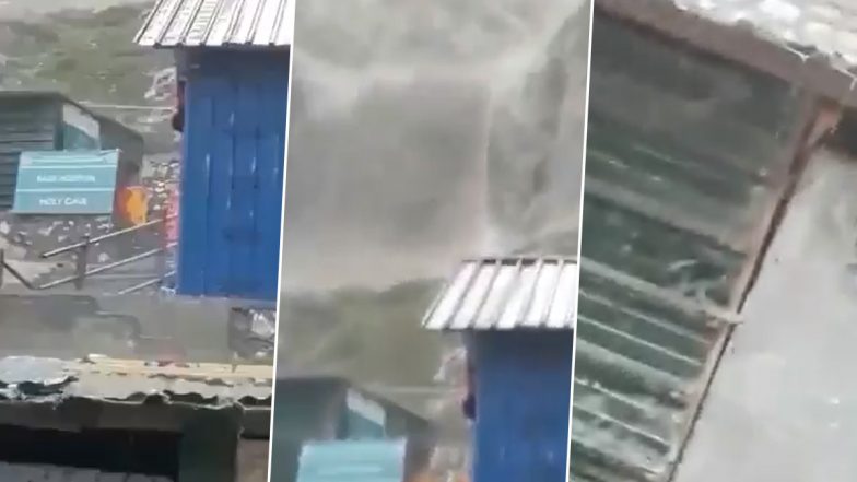 VIDEO:  बाबा अमरनाथ की पवित्र गुफा के पास बादल फटा, जानमाल के नुकसान की सूचना नहीं, NDRF रवाना
