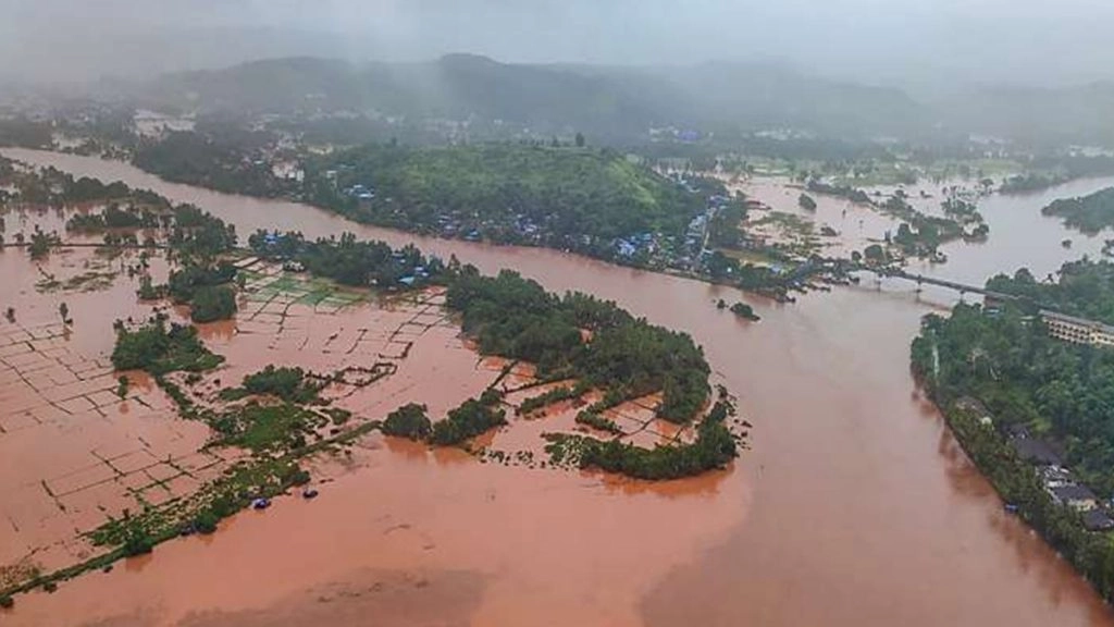 Maharashtra Floods: महाराष्ट्र में बाढ़, लैंडस्लाइड का कहर, अब तक 149 की मौत