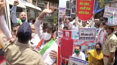 Mumbai: रसोई गैस की बढ़ती कीमतों को लेकर विरोध प्रदर्शन कर रहे NCP के कार्यकर्ता हिरासत में लिए गए