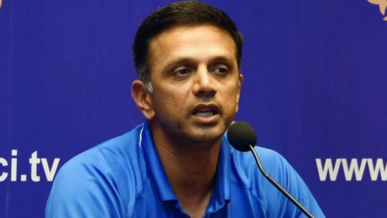 SL vs IND T20I Series 2021: सीरीज हारने के बाद गुरु Rahul Dravid ने कहा- श्रृंखला से खिलाड़ियों ने जाना की सभी विकेट सपाट नहीं होते