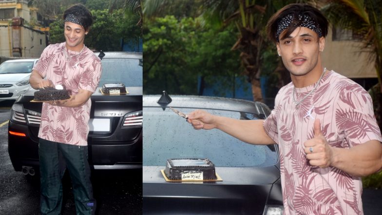 Bigg Boss 13 के पॉपुलर कंटेस्टेंट Asim Riaz ने मीडिया के साथ सेलिब्रेट किया अपना बर्थडे, जर्नी पर कही ये बातें (Video)