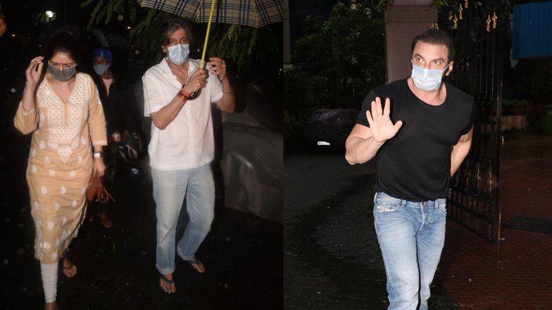 Chunky Pandey की मां स्नेहलता की प्रेयर मीट में पहुंचे कई सेलेब्स, देखें तस्वीरें