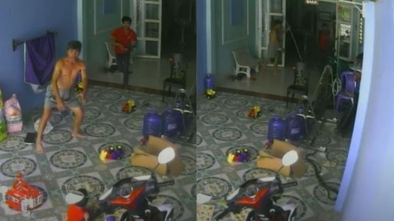 King Cobra Viral Video: जब आंगन में खेलते बच्चे के पीछे पड़ गया किंग कोबरा, फिर जो हुआ… देखें डरावना वीडियो