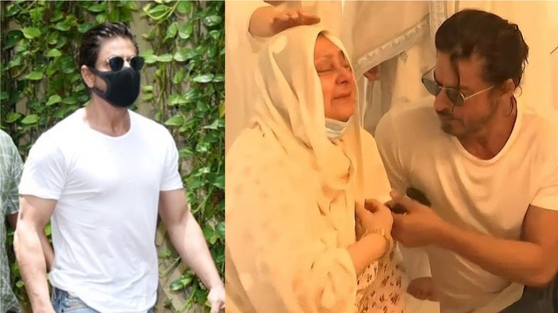 Dilip Kumar: बेटे की तरह Saira Bano का ढाढस बंधाते Shah Rukh Khan की इस फोटो को देखकर भावुक हुए फैंस, इंटरनेट पर हुई Viral