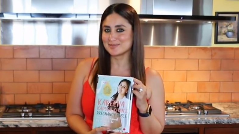 Kareena Kapoor ने लॉन्च की प्रेगनेंसी पर किताब, टाइटल रखा 'प्रेगनेंसी बाइबिल' (Watch Video)