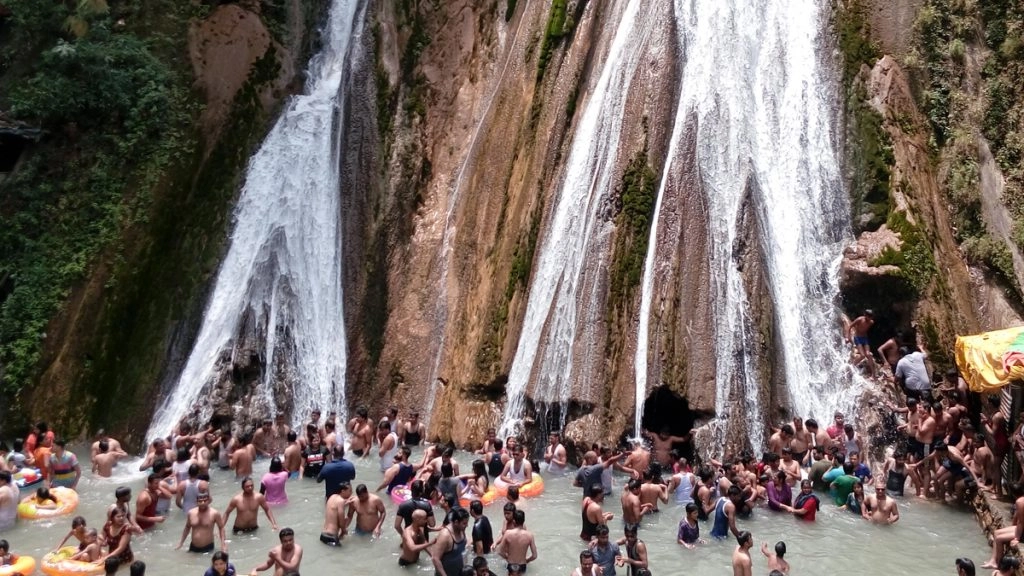 मसूरी के Kempty Falls में एक साथ 50 लोगों को ही इजाजत