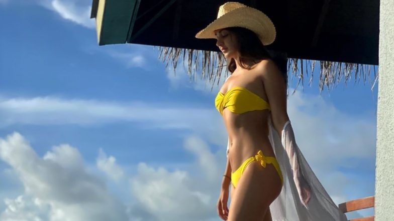 Kiara Advani अपनी Bikini बॉडी को कर रही हैं बेहद मिस, Hot Photo शेयर कर इंटरनेट पर लगाई आग