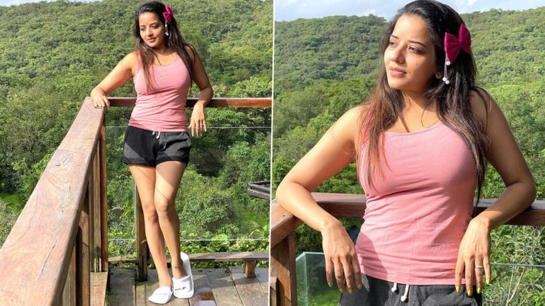 Monalisa Hot Photos: भोजपुरी एक्ट्रेस मोनालिसा ने वन पीस ड्रेस पहनकर ढाया कहर, लेटेस्ट फोटो हैं बेहद कातिलाना