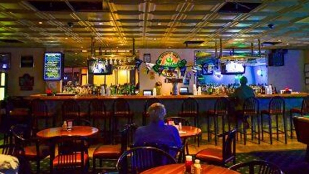 अजित पवार ने कहा- पुणे-पिंपरी चिंचवाड़ में मॉल को रात 8 बजे तक खोलने की अनुमति