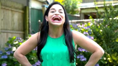 Viral Video: सबसे बड़े माउथ गैप के लिए महिला ने जीता गिनीज वर्ल्ड रिकॉर्ड, अपने मुंह में फिट कर सकती है पूरा सेब, वीडियो हुआ वायरल