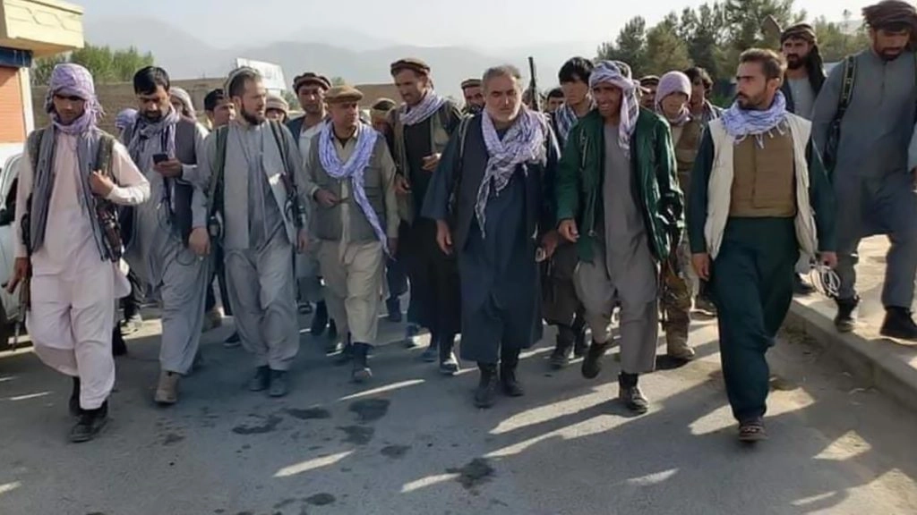 शिक्षाविदों ने तालिबान से वर्तमान शिक्षा प्रणाली में बदलाव नहीं करने का आह्वान किया