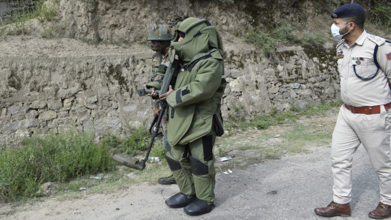 Jammu and Kashmir: किश्तवाड़ में मिला IED, बम निरोधक दस्ते ने किया निष्क्रिय
