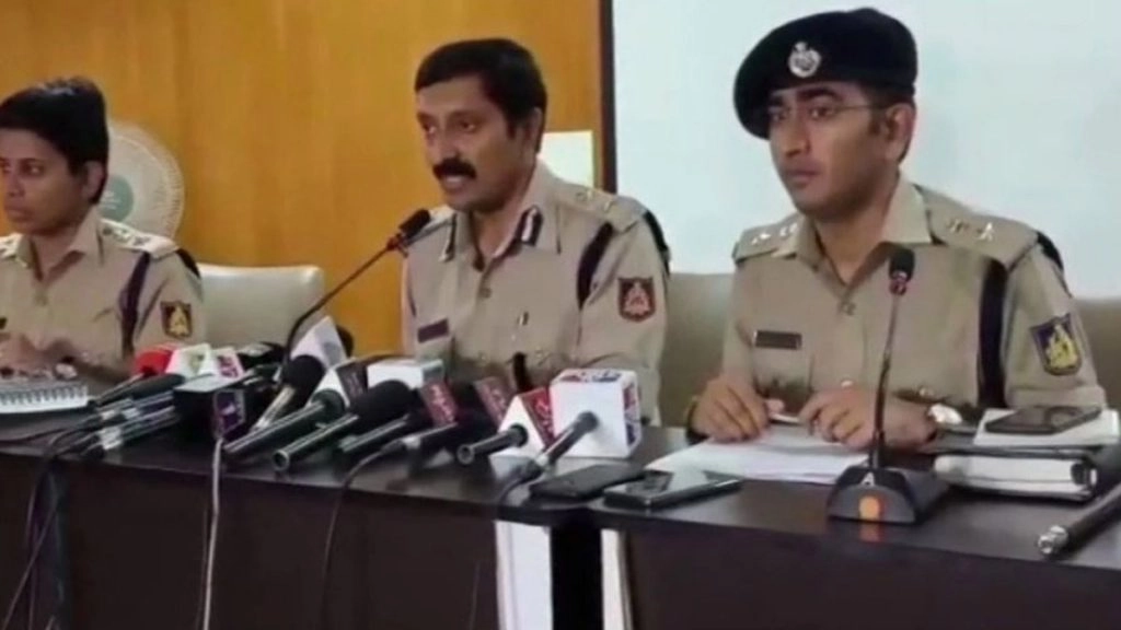 दलित युवक को पेशाब पीने के लिए मजबूर करने वाला पुलिसकर्मी कर्नाटक में गिरफ्तार