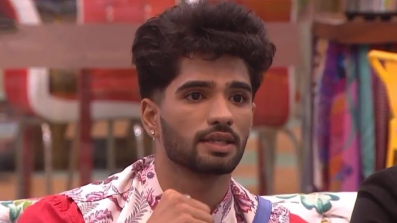 Bigg Boss OTT: जीशान खान पर हाथापाई का आरोप, मेकर्स ने शो से किया बाहर