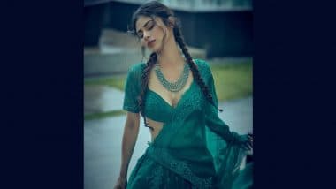 Mouni Roy Photos: ग्रीन कलर की साड़ी पहनकर मौनी रॉय ने बढ़ाई फैन्स की धड़कने, कातिल अदाएं चुरा लेगी आपका दिल