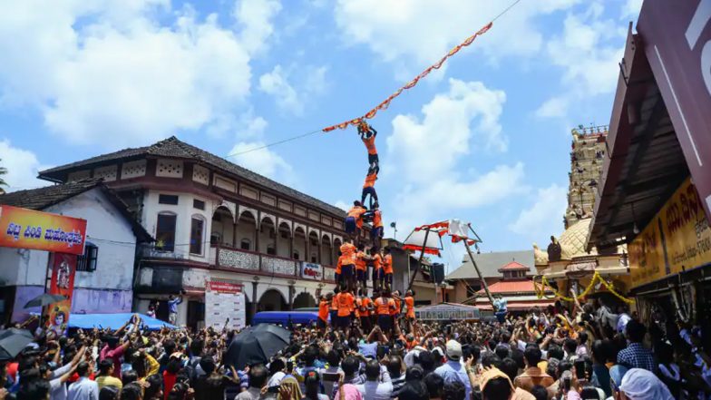 Dahi Handi 2021: ‘दही हांडी’ उत्सव मनाने के लिए मनसे कार्यकर्ताओं ने पाबंदियों को रखा ताक पर
