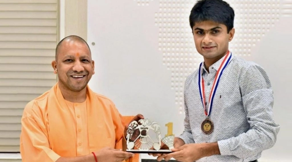 नोएडा के जिलाधिकारी सुहास एलवाई भी टोक्यो पैरालंपिक में मेडल की रेस में