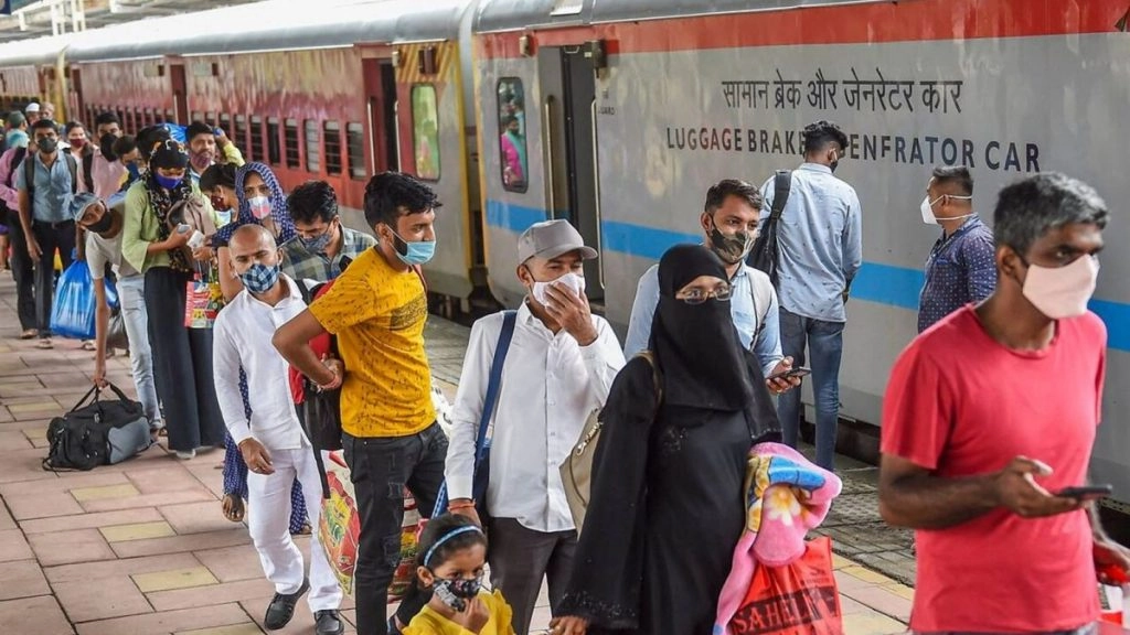 महाराष्ट्र में कोरोना वैक्सीन की दोनों डोज या फिर आरटीपीसीआर  नेगेटिव रिपोर्ट के बिना राज्य में एंट्री नहीं