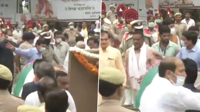 UP: कल्याण सिंह का पार्थिव शरीर बुलंदशहर के नरौरा पहुंचा, आज राजकीय सम्मान के साथ गंगा घाट पर होगा अंतिम संस्कार