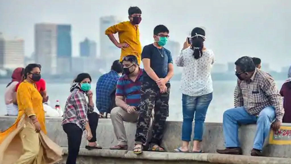 Maharashtra: इन जिलों में हैं COVID-19 के सबसे अधिक एक्टिव केस, त्योहारों में लापरवाही से आ सकती है तीसरी लहर