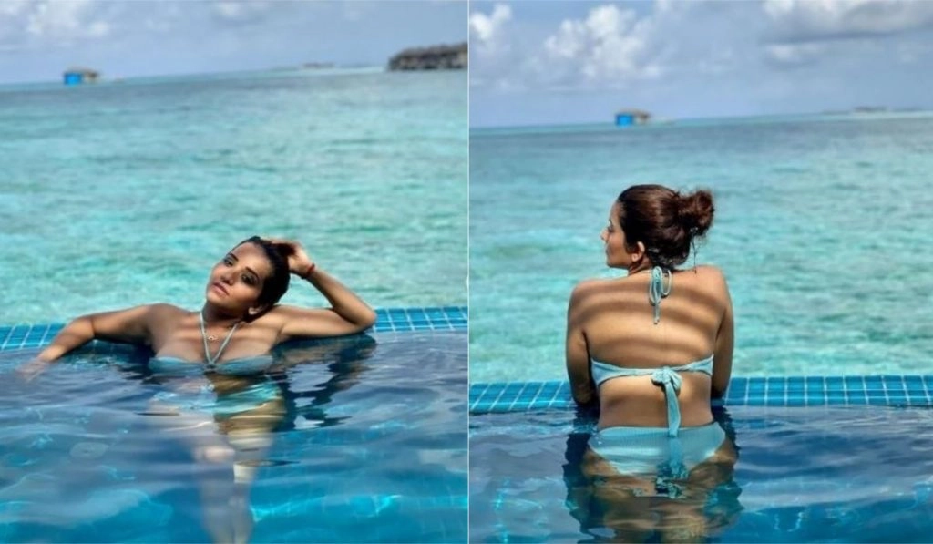 बिकिनी पहनकर स्विमिंग पूल में मोनालिसा ने लगाई आग, वायरल तस्वीरें देख उड़े फैन्स के होश