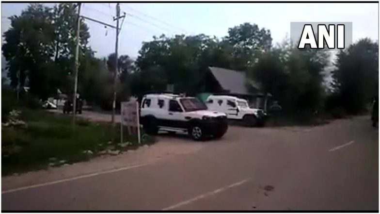 जम्मू-कश्मीर में पुलिस टीम पर अंधाधुंध फायरिग, एक जवान शहीद