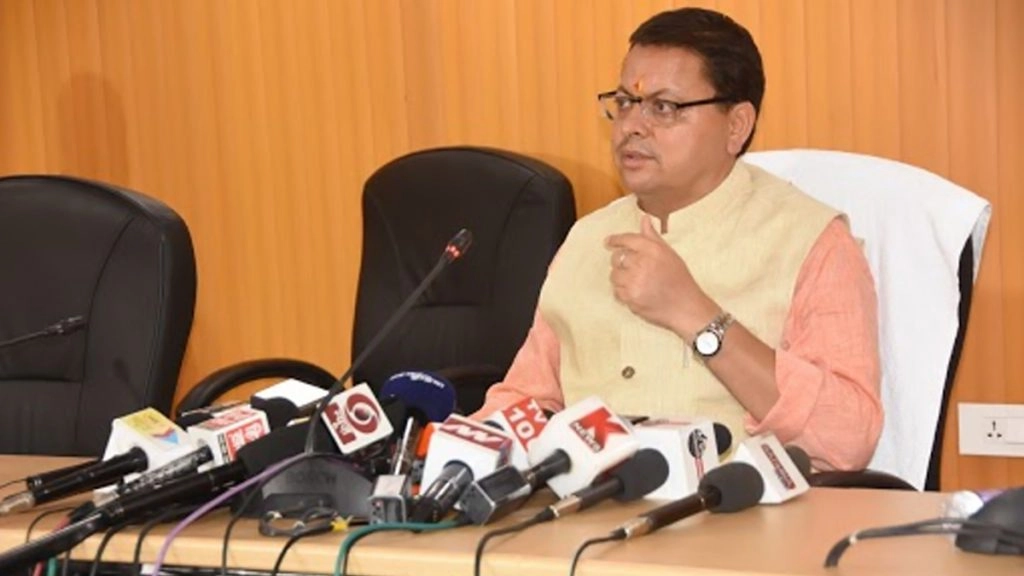 उत्तराखंड के सीएम पुष्कर सिंह धामी का बड़ा फैसला, गवर्नमेंट डिग्री कॉलेज के छात्रों को उपलब्ध कराएगी टैबलेट 