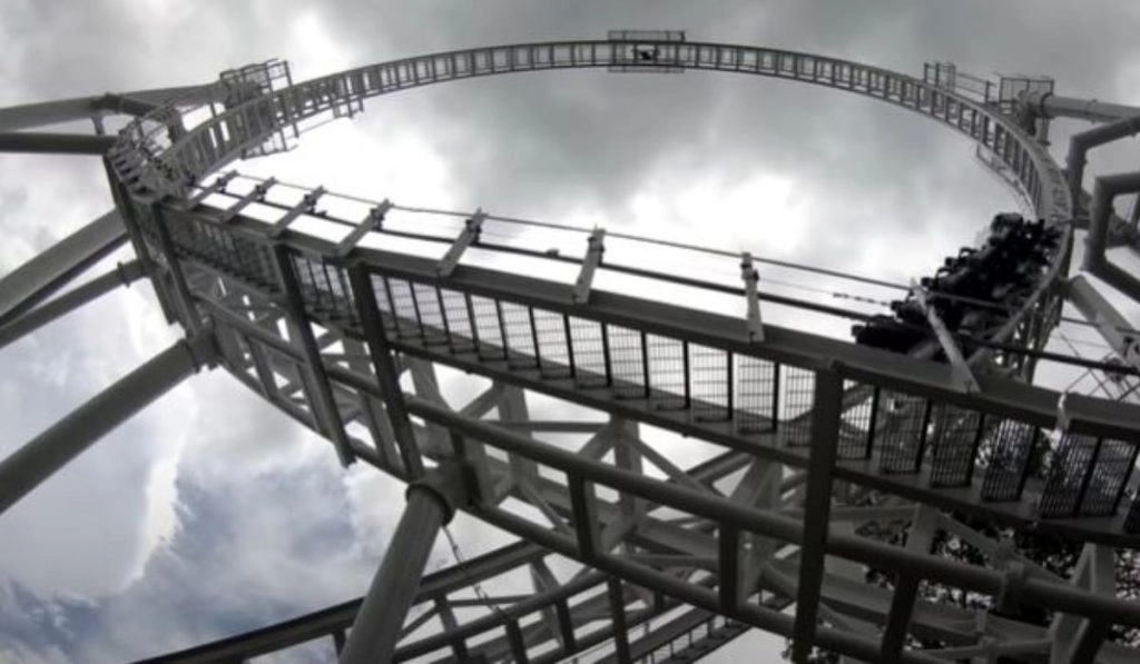 World's Fastest Rollercoaster: कई सवारों की हड्डियां तोड़ने के बाद दुनिया का सबसे तेज रोलरकोस्टर हुआ बंद