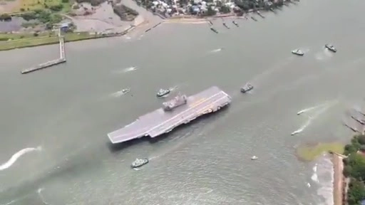 आईएनएस विक्रांत 4 दिवसीय प्रशिक्षण के लिए कोच्चि से रवाना हुआ