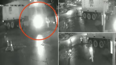 Video: मुंबई के जोगेश्वरी में तेज़ रफ्तार ट्रक ने बाइक और बस को जोरदार मारी टक्कर, देखें दिल दहला देने वाला वीडियो