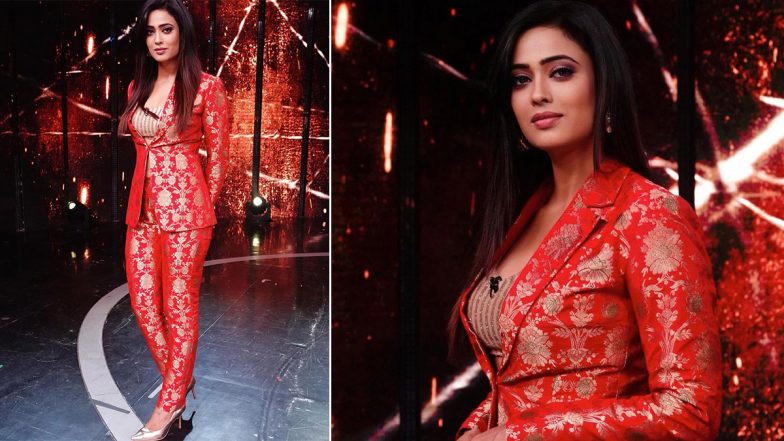 रेड कलर की ड्रेस में कहर ढाती दिखाई दी Shweta Tiwari, खूबसूरती देखकर बन जाएंगे फैन