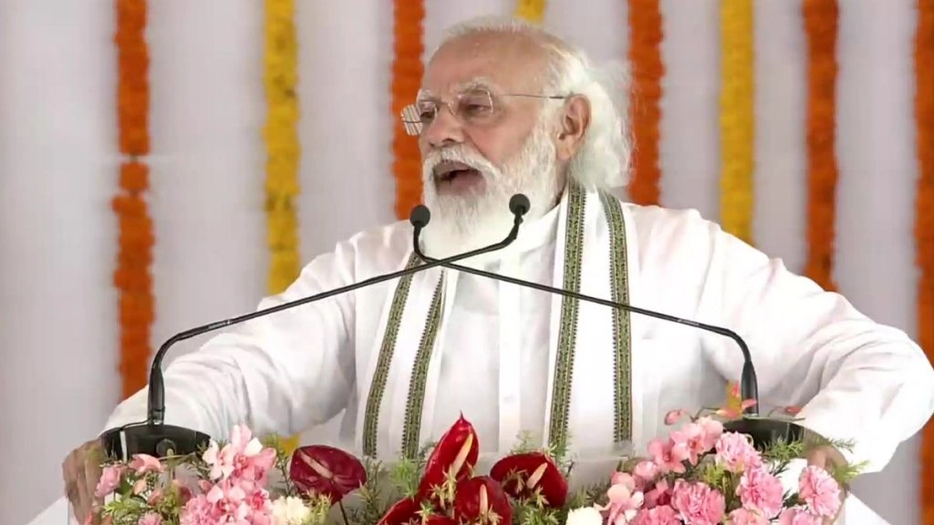योगी सरकार पूरी ईमानदारी से यूपी के विकास में जुटी हुईः प्रधानमंत्री मोदी