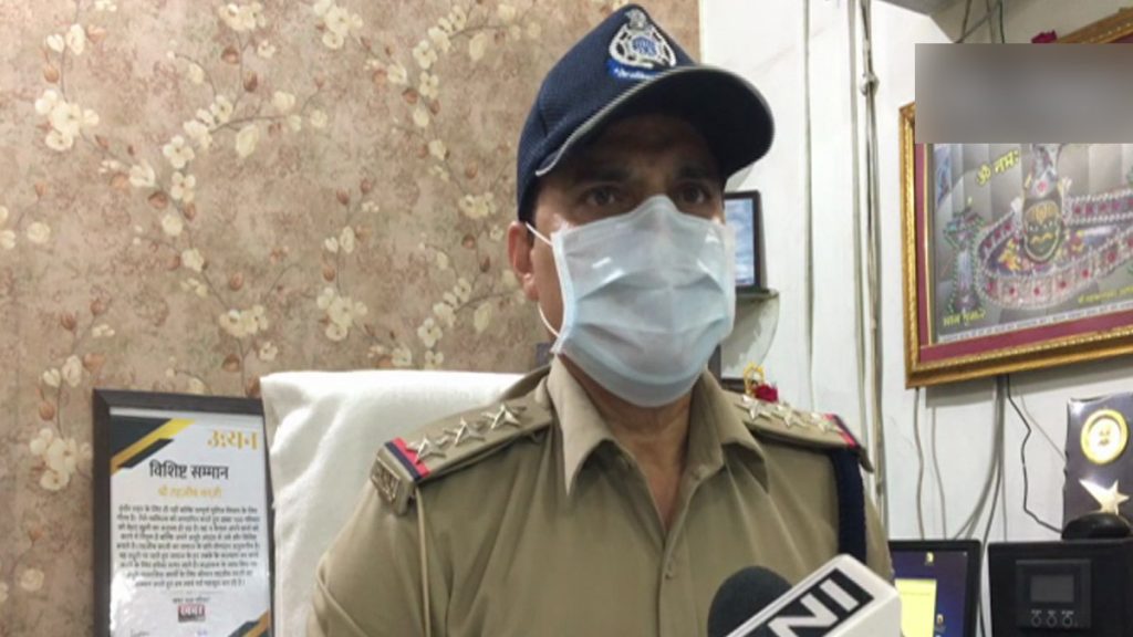 मध्य प्रदेश के मंडला जिले में श्रम अधिकारी 50 हजार रुपए की रिश्वत लेते पकड़ा गया