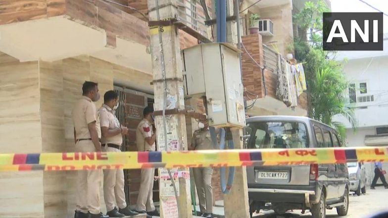 Delhi Riots: अदालत ने पुलिस तफ्तीश की जांच के आदेश दिए, पूछा अपराधियों को बचाने की कोशिश तो नहीं हुई