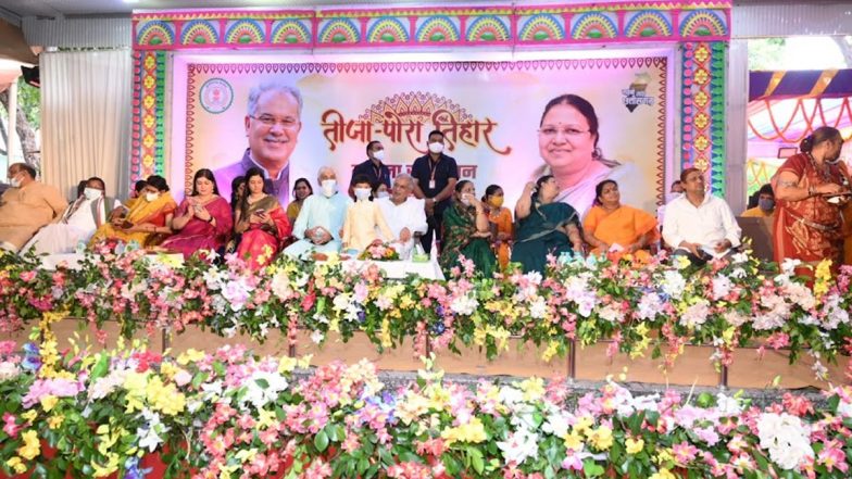 Chhattisgarh: सीएम भूपेश बघेल की बड़ी सौगात, तीजा-पोरा त्योहार पर महिला स्व-सहायता समूहों का कर्ज किया माफ