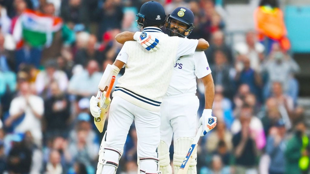 रोहित शर्मा ने विदेशी सरजमीं पर जड़ा पहला टेस्ट शतक