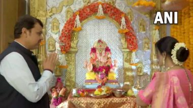 Ganesh Chaturhi 2021: महाराष्ट्र के पूर्व सीएम देवेंद्र फडणवीस ने गणेश चतुर्थी पर अपने परिवार के साथ की गणपति बाप्पा की पूजा