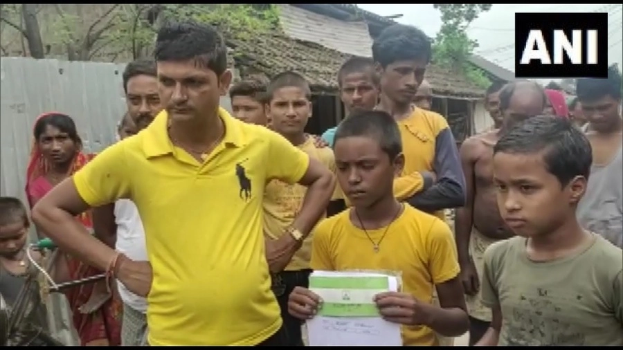 बिहार के दो स्कूली छात्र रातों-रात बन गए करोड़पति, एक खाते में आए 900 करोड़ रुपये तो दूसरे खाते में क्रेडिट हुए 60 करोड़