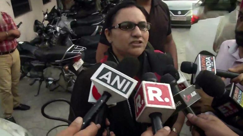 Punjab Politics: सिद्धू के बाद पंजाब में कांग्रेस को एक और बड़ा झटका, चन्नी सरकार में कैबिनेट मंत्री रजिया सुल्ताना ने दिया इस्तीफा