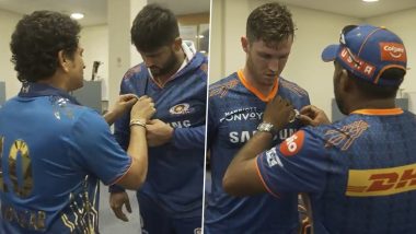 IPL 2021: सौरभ तिवारी और एडम मिल्ने को उनके शानदार प्रदर्शन के लिए ड्रेसिंग रूम में मिला ये खास अवॉर्ड (देखें वीडियो)