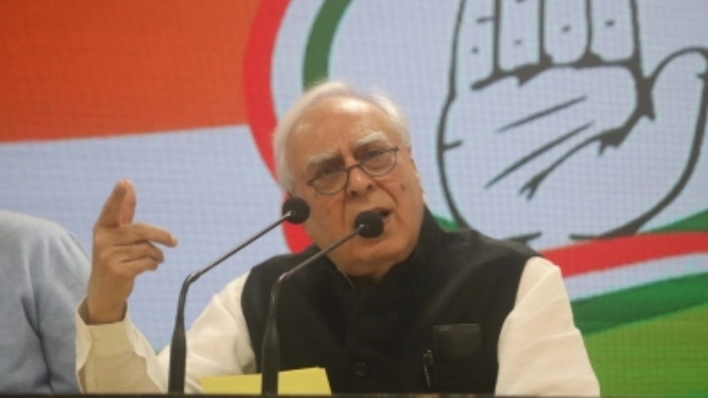 Congress के वरिष्ठ नेता कपिल सिब्बल बोले- यह पहली बार नहीं, जब बंटने की कगार पर है पार्टी
